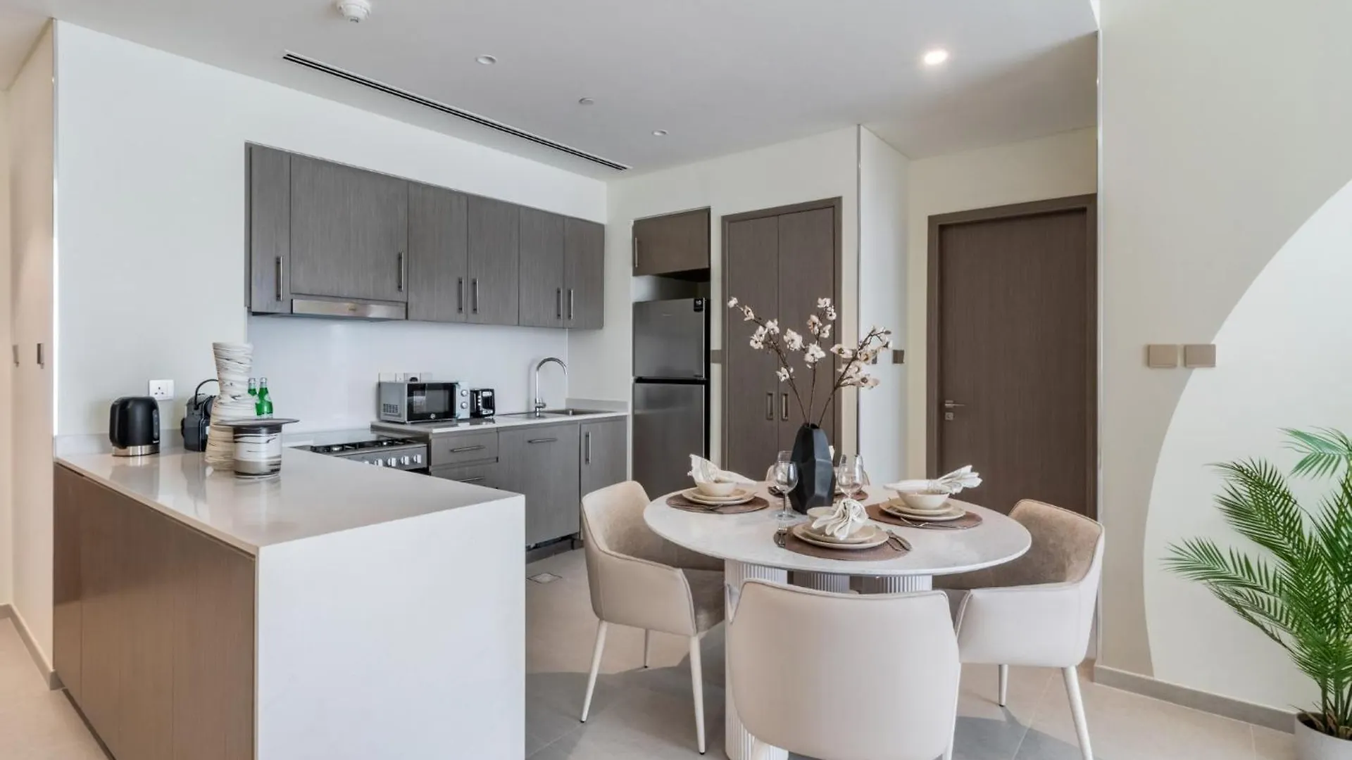 The Smart Concierge - Signature Grande Dubai 0*,